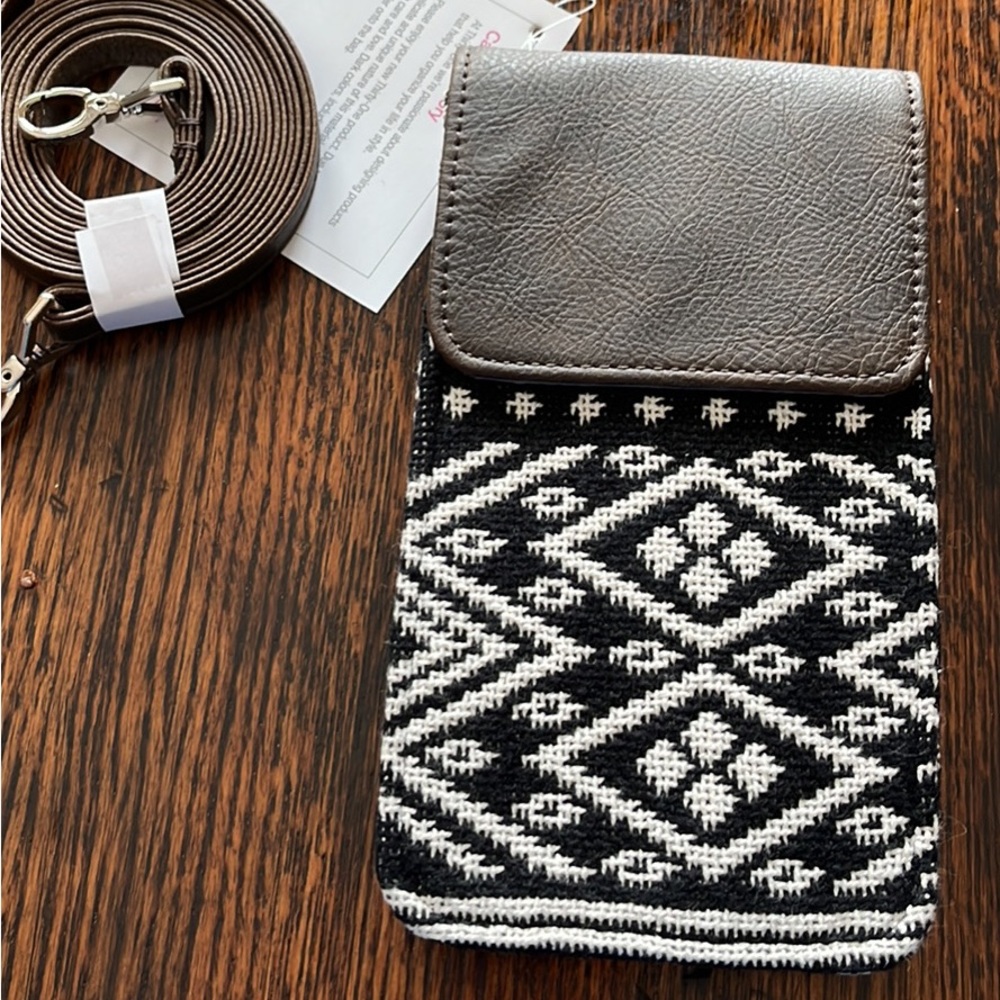 Thirty-one call me crossbody.  New